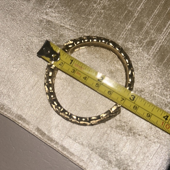 Trifari Vintage Gold Cuff Bangle W/ Rhinestones and Pearl - Picture 5 of 5